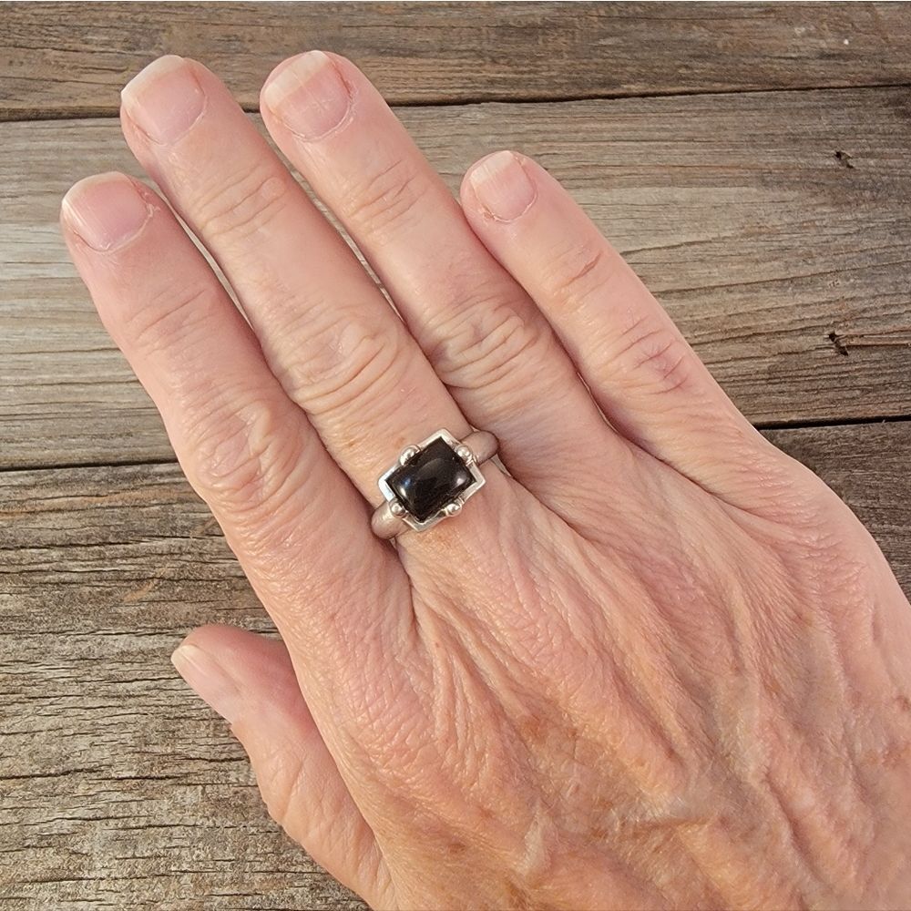 Sterling Rectangle Onyx Side to Side Cabochon Ring - Picture 5 of 9
